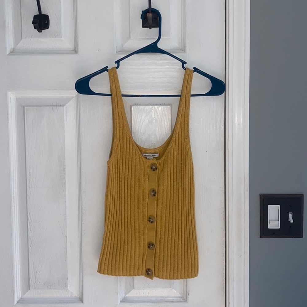 Cute tank top!